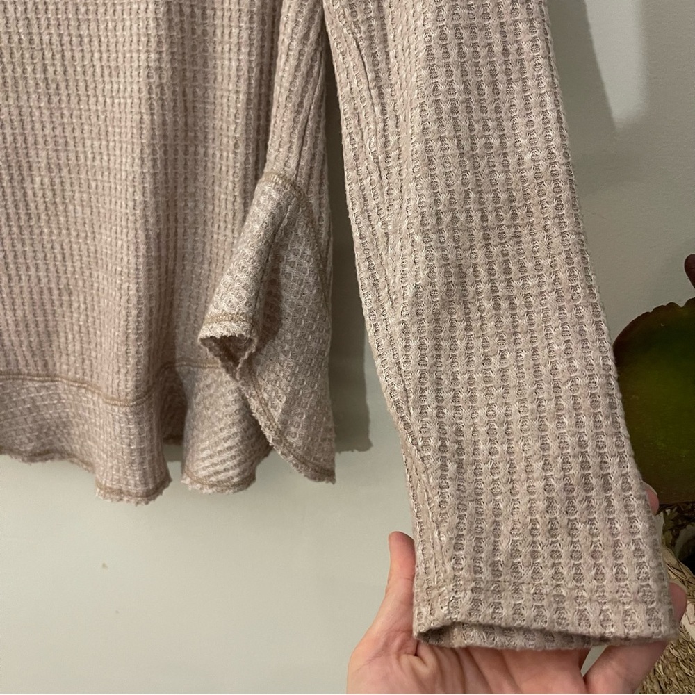 Anthropologie Saturday Sunday Tan Wendy Waffle Knit Top Long Sleeve Ruffle Hem - Picture 5 of 6